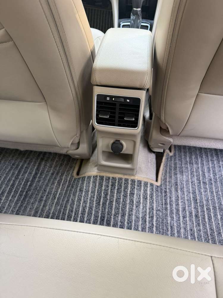 Maruti Suzuki Ciaz Alpha 1.5 At, 2019, Petrol