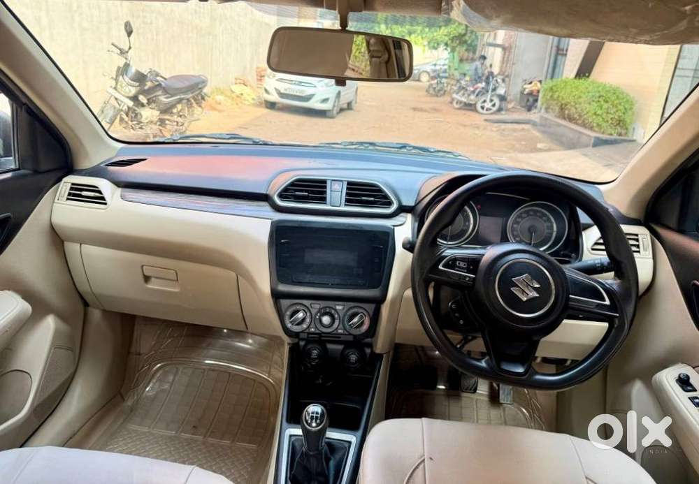 Maruti Suzuki Dzire 1.2 Vxi, 2022, Petrol