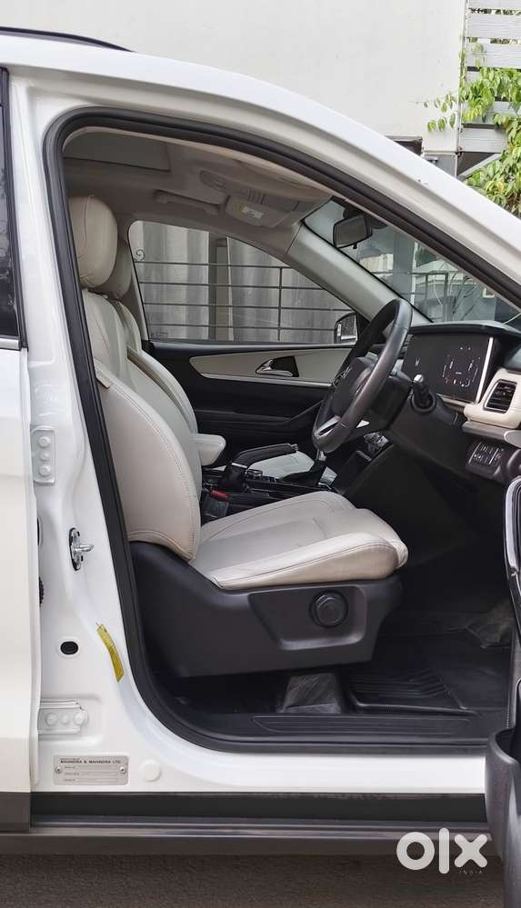 Mahindra Xuv700 2.2 Ax 7 Diesel At Luxury Pack Str, 2023, Diesel