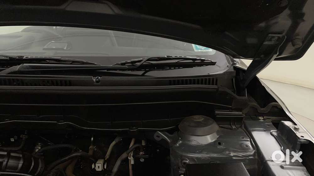 Maruti Suzuki Brezza 1.5 Zxi At Smart Hybrid Dual Tone, 2023, Petrol