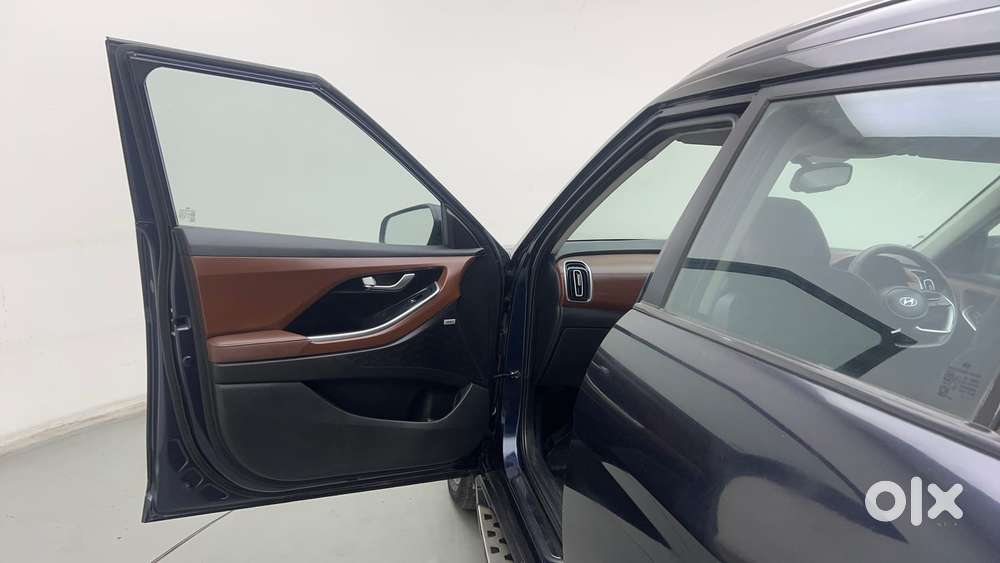Hyundai Alcazar 2.0 Platinum (o) Petrol At 6 Str, 2022, Petrol