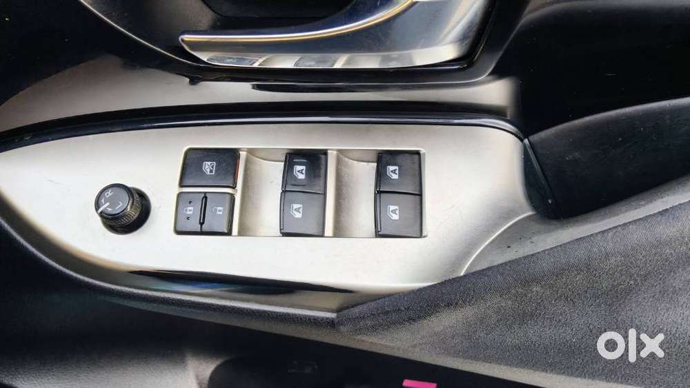 Toyota Innova Crysta 2.4 V 8 Str, 2018, Diesel