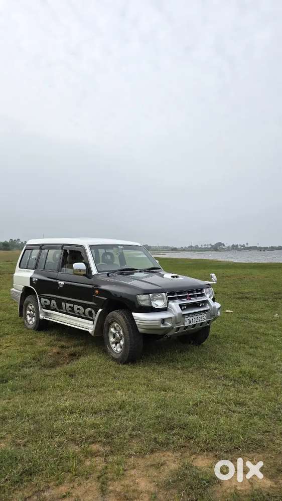 Mitsubishi Pajero 2010 Dual Tone