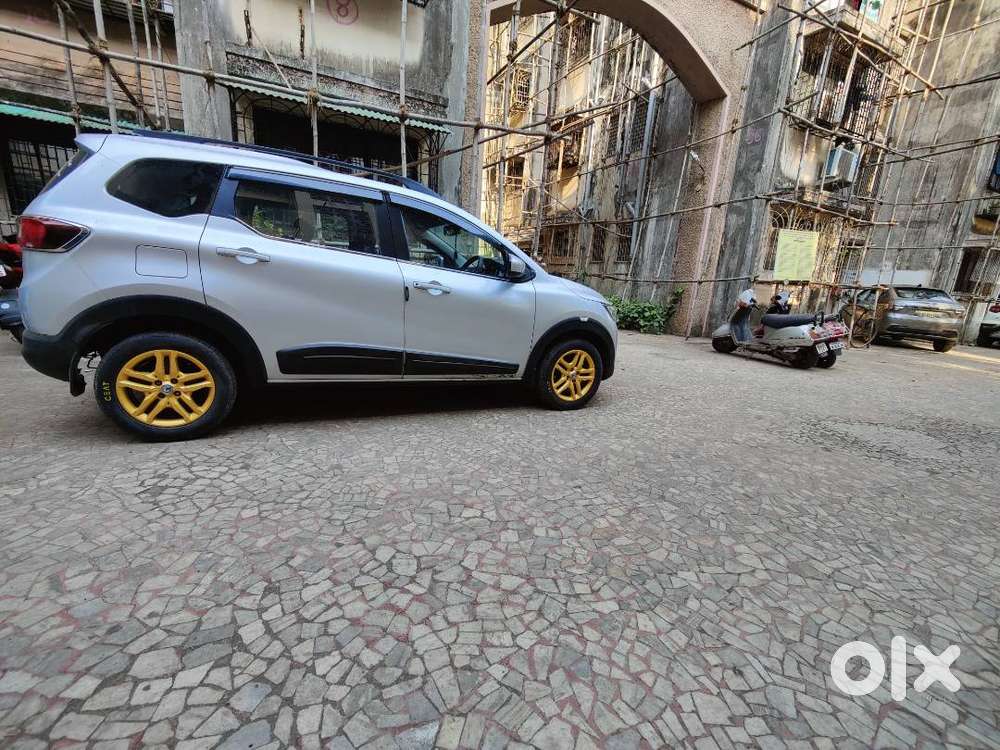 Renault Triber Rxz Amt Top Model