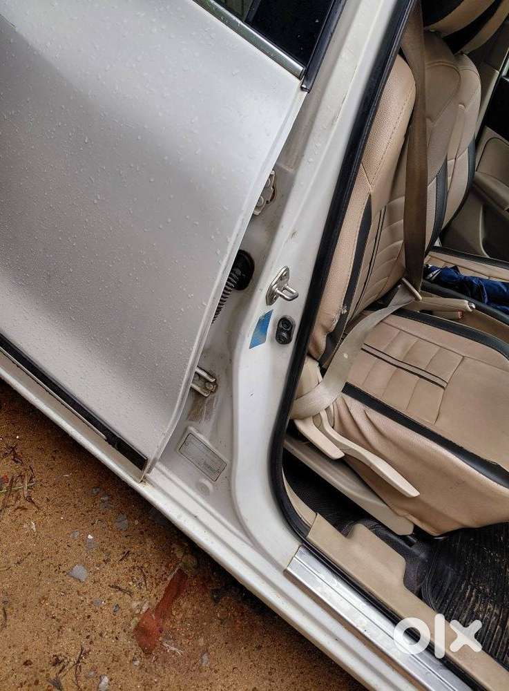 Maruti Suzuki Swift Dzire Zxi, 2019, Petrol