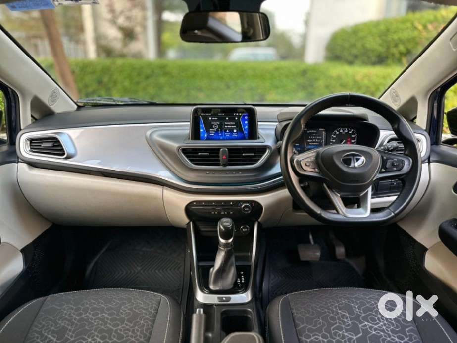 Tata Altroz 1.2 Xza Plus, 2024, Petrol