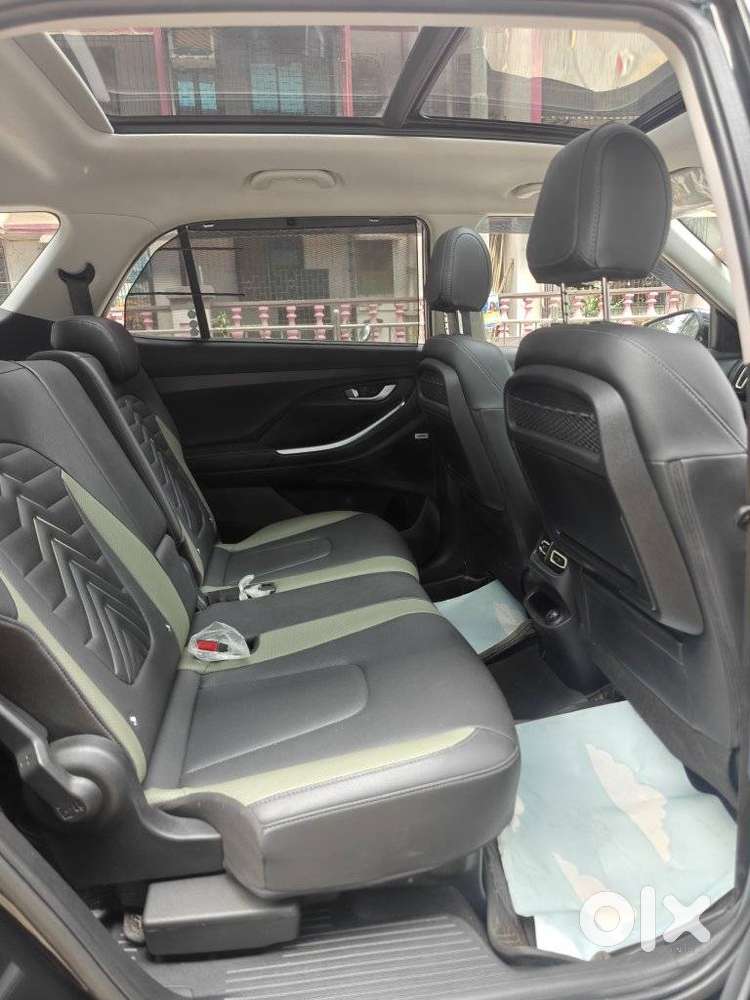 Hyundai Alcazar Signature (o) 7 Seater 1.5 Diesel At Adventure Dual ..