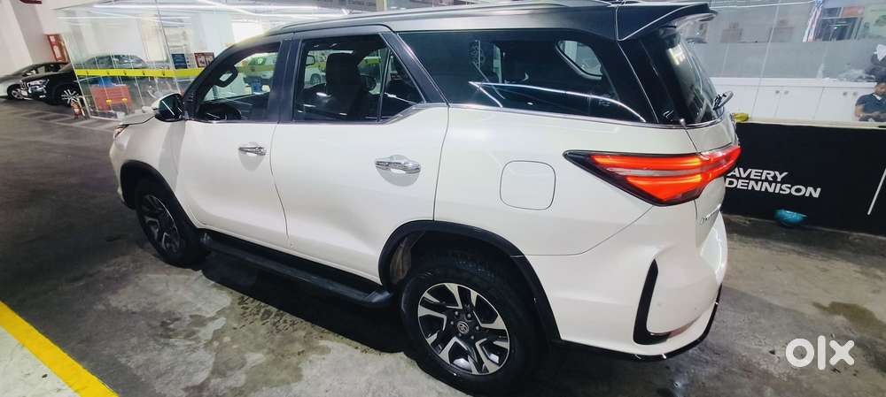 Toyota Fortuner Legender 4X4 AT 2.8, 2022, Diesel