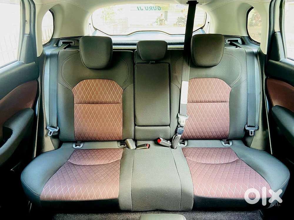 Maruti Suzuki Grand Vitara 1.5 Delta Smart Hybrid At, 2025, Petrol