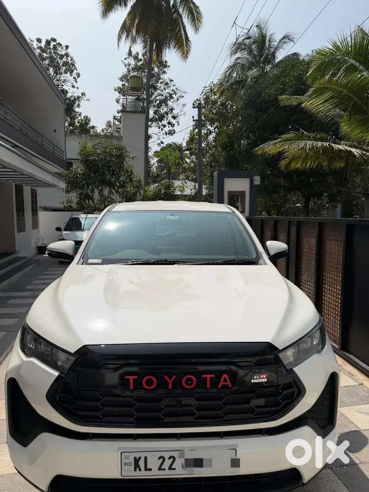 Hycross Gx 2025 Dec  Less Driven  Single Owner