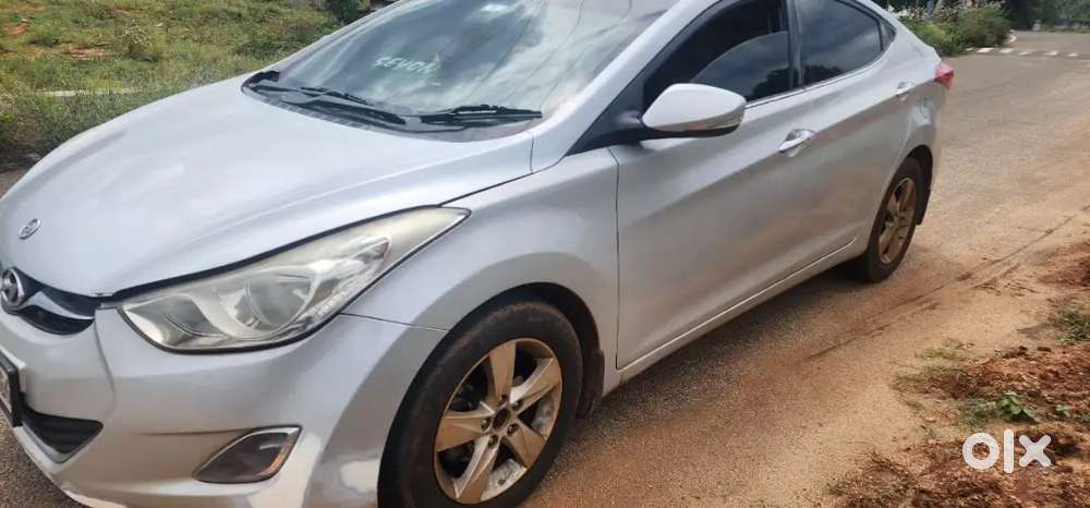 Hyundai Elantra 2013 Diesel 123000 Km Driven