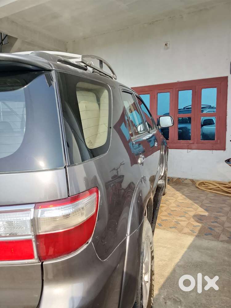 Toyota Fortuner Diesel 2010 Year