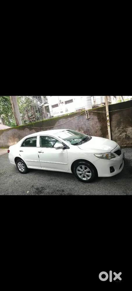 Toyota Corolla Altis 2013
