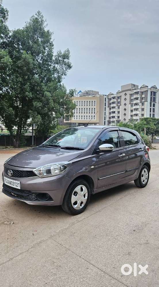 Tata Tiago 1.2 Revotron Xt (o), 2017, Petrol