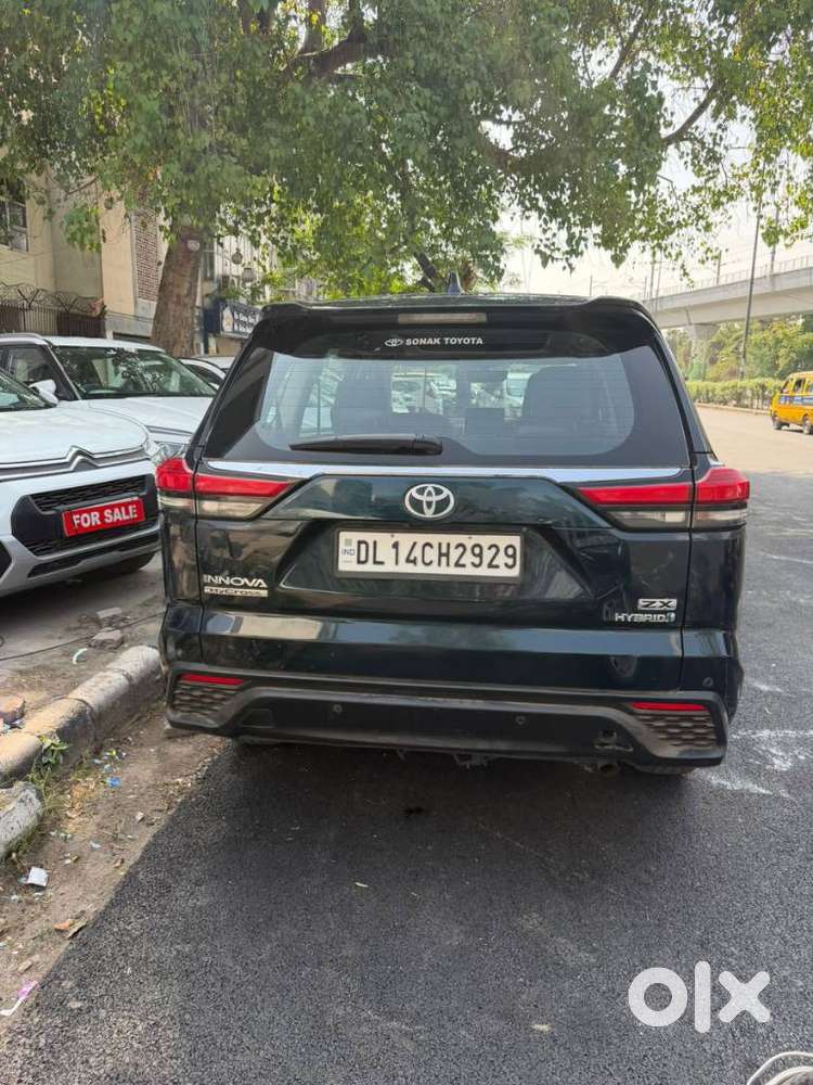 Toyota Innova Hycross 2.0 Zx Hybrid 7 Str, 2023, Petrol
