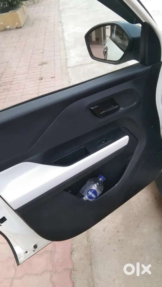 Tata Punch 1.2 Rhythm 2024 Manual