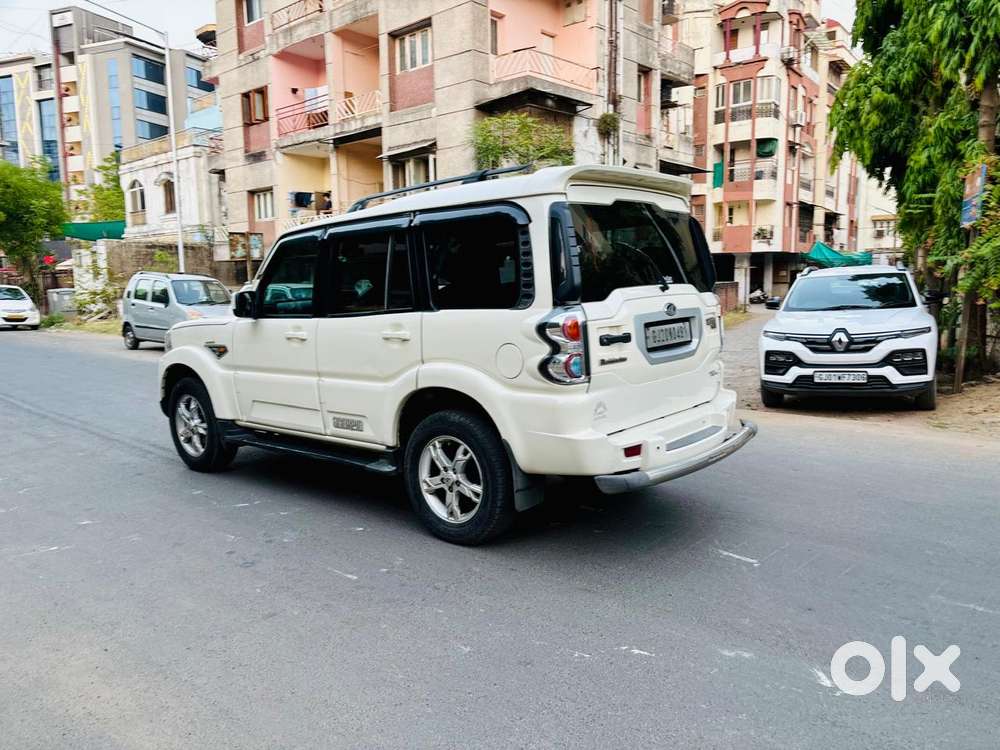 Mahindra Scorpio S10, 2014, Diesel