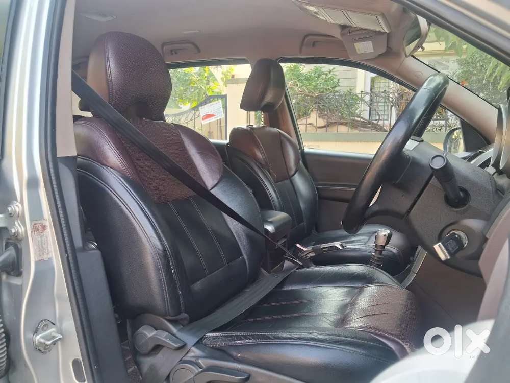 Mahindra Xuv500 W8