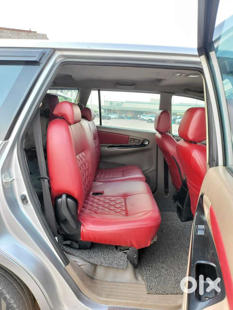 Toyota Innova 2.5 G (diesel) 8 Seater, 2015, Diesel