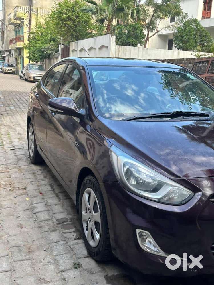 Hyundai Verna 2013 Petrol 77000 Km Driven