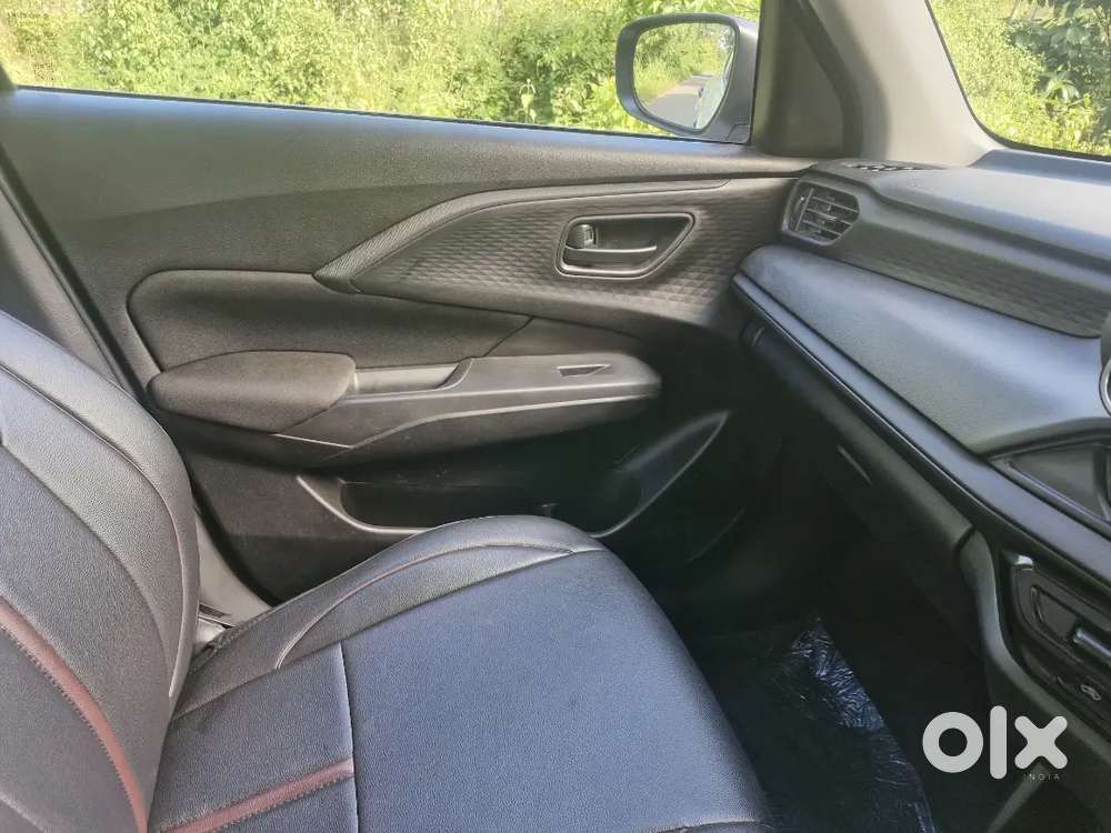 Maruti Suzuki Swift Lxi 2025