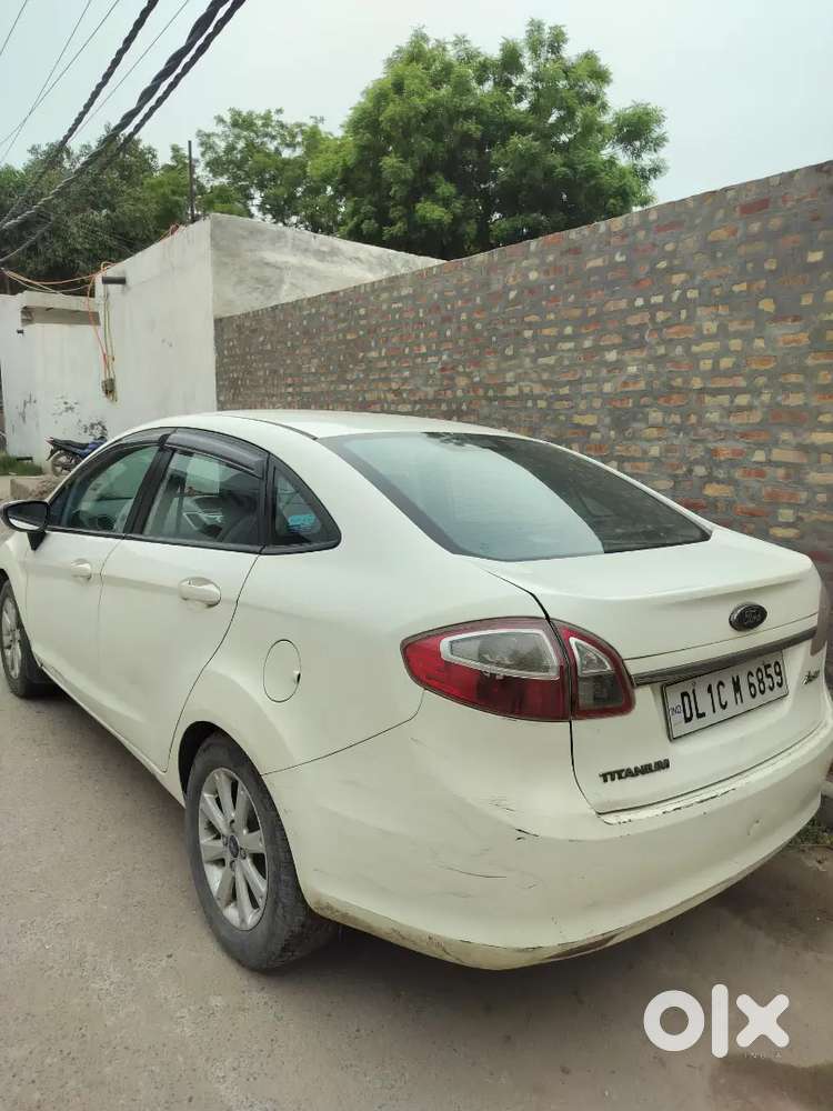 Ford Fiesta 2012 Cng & Hybrids 72000 Km Driven