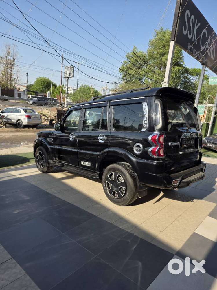 Mahindra Scorpio S10 7 Seater, 2021, Diesel
