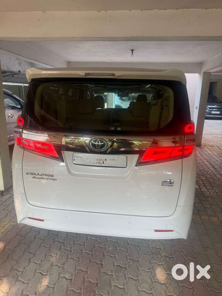 Toyota Vellfire Vip – Executive Lounge, 2023, Petrol