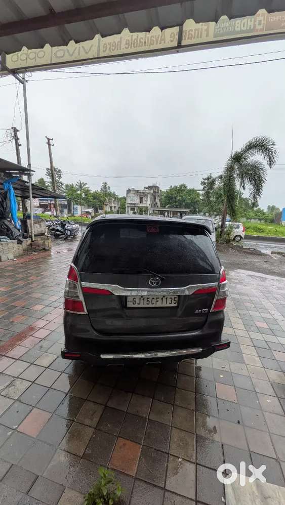 Toyota Innova Diesel 7 Str 2015