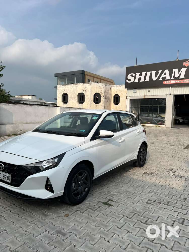 Hyundai I20 Sportz 1.2 Vtvt, 2023, Petrol