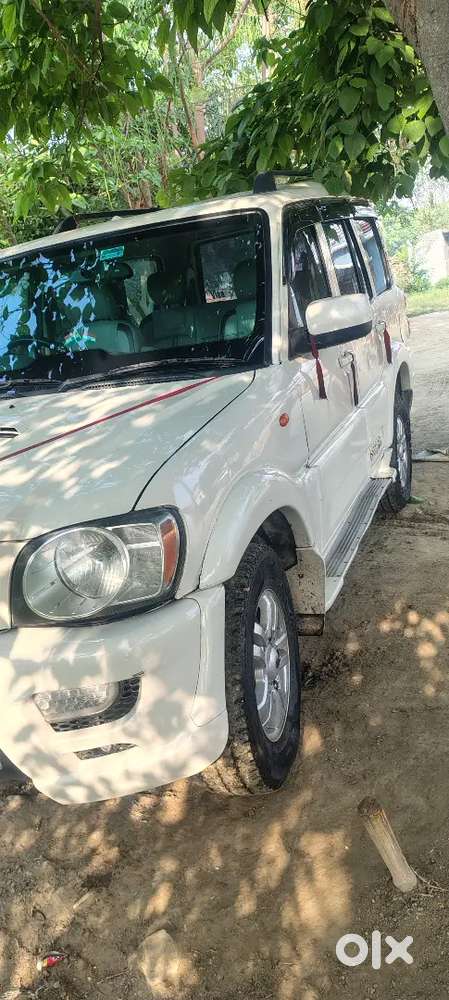 Mahindra Scorpio 2011 Diesel 151000 Km Driven Paper' 2031 Tk Validity