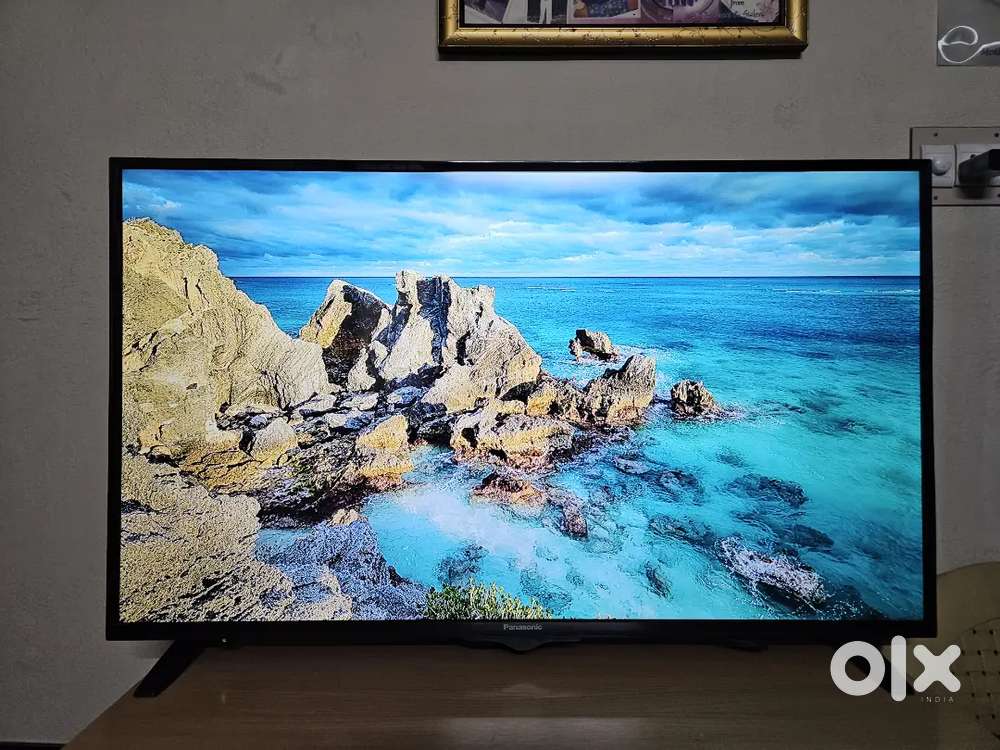 Panasonic 43 inches Full HD LED TV Chromecast TVs, Video