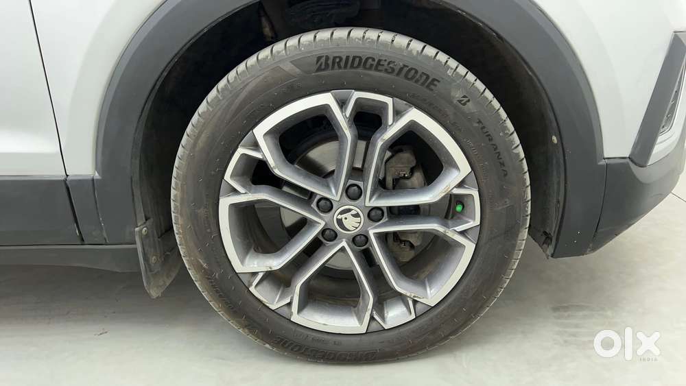 Skoda Kushaq 1.0 Tsi Style At, 2022, Petrol