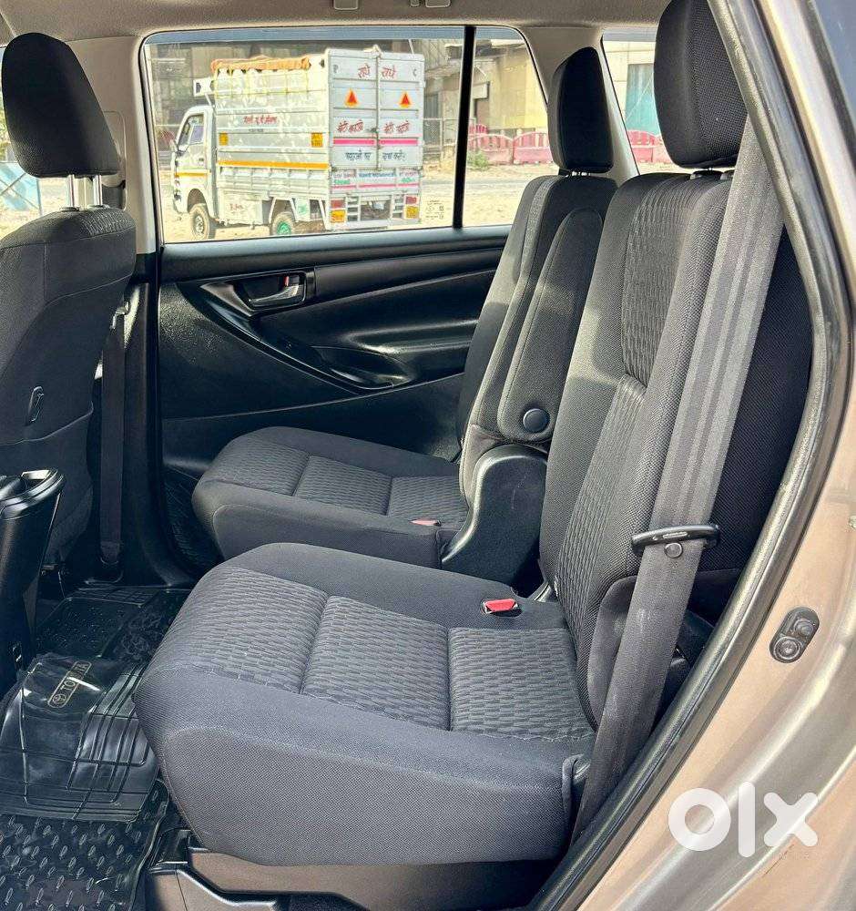 Toyota Innova Crysta 2.4 Gx Mt, 2017, Diesel