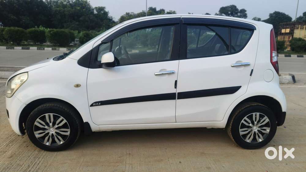 Maruti Suzuki Ritz Vxi, 2011, Petrol