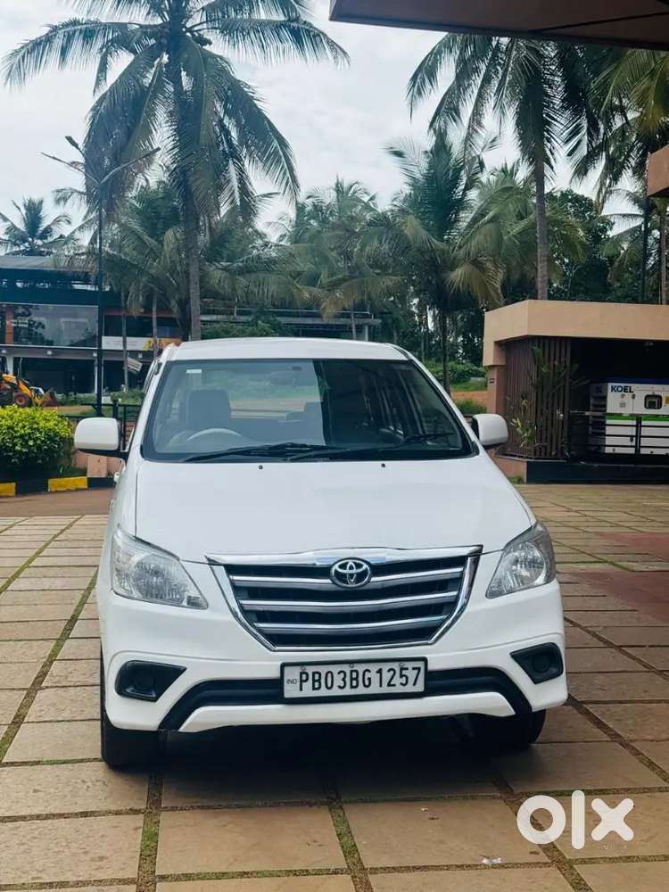 Toyota Innova 2.5 2014