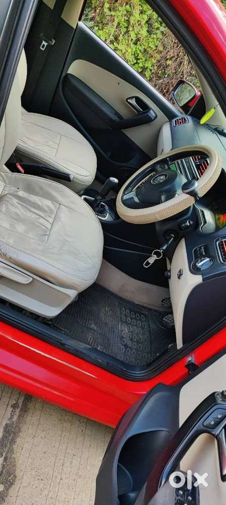 Volkswagen Polo Petrol Highline 1.6l, 2013, Petrol
