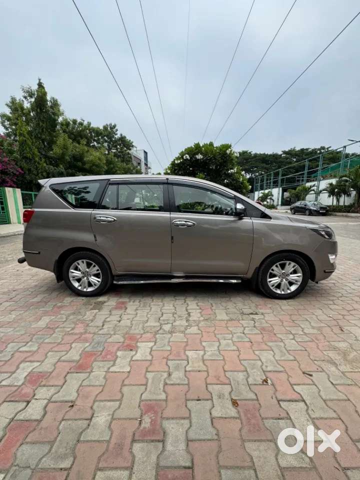 Toyota Innova Crysta 2.8 Zx At 7 Seater, 2019, Diesel