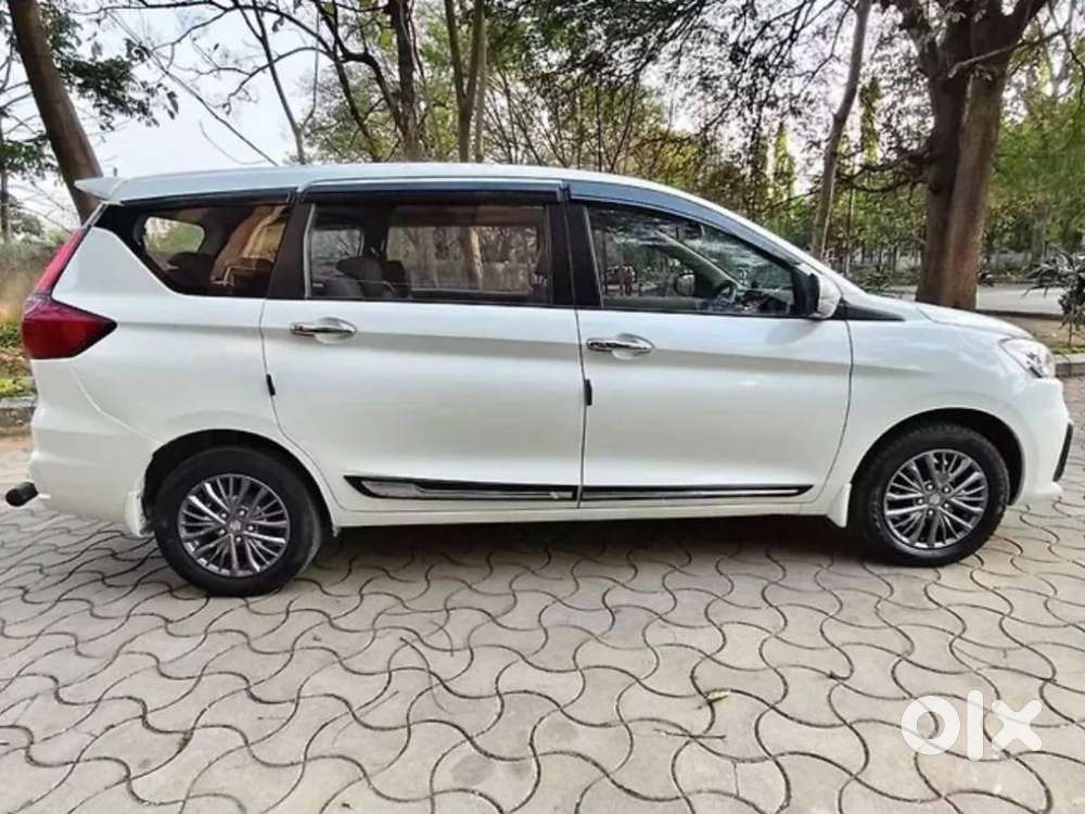 Maruti Suzuki Ertiga 2022-2023 Zxi, 2022, Petrol