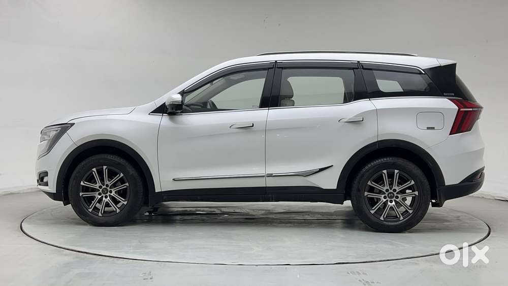 Mahindra Xuv700 2.0 Ax 7 Petrol At Luxury Pack Str, 2022, Petrol