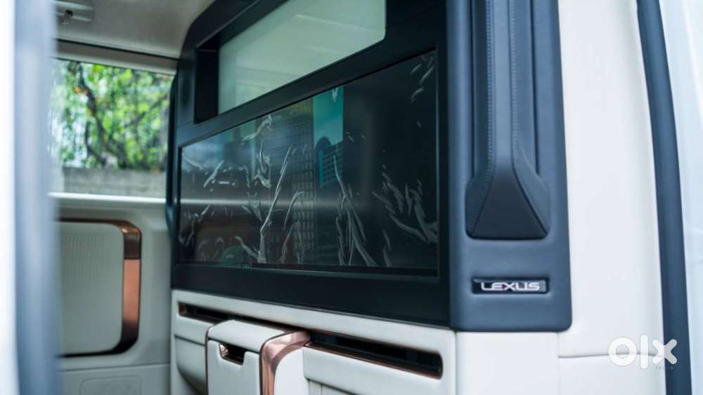 Lexus Lm 350h 4 Str Ultra Luxury, 2026, Petrol