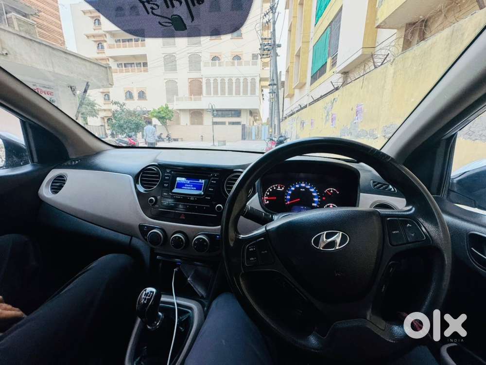 Hyundai Xcent 2015 Diesel Well Maintained