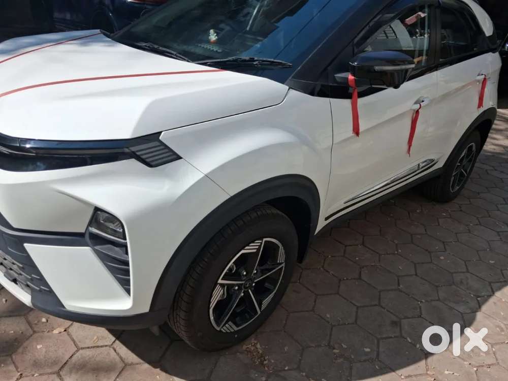 Tata Nexon Creative 1.2 Revotron Petrol 6 Amt, 2024, Petrol