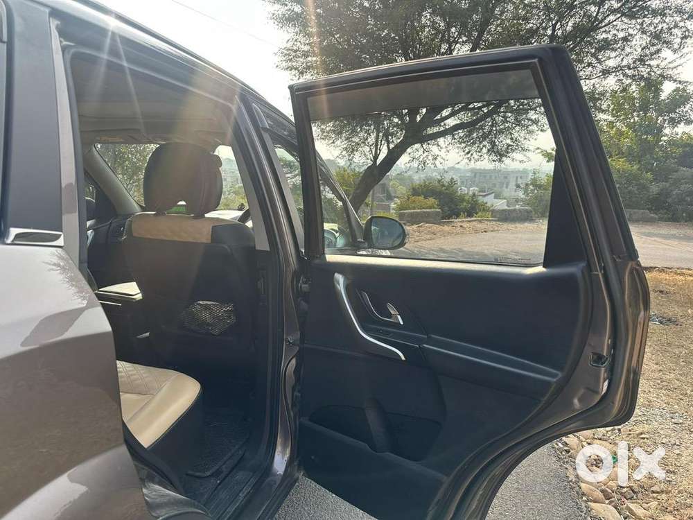 Mahindra Xuv500 2018 Diesel Well Maintained