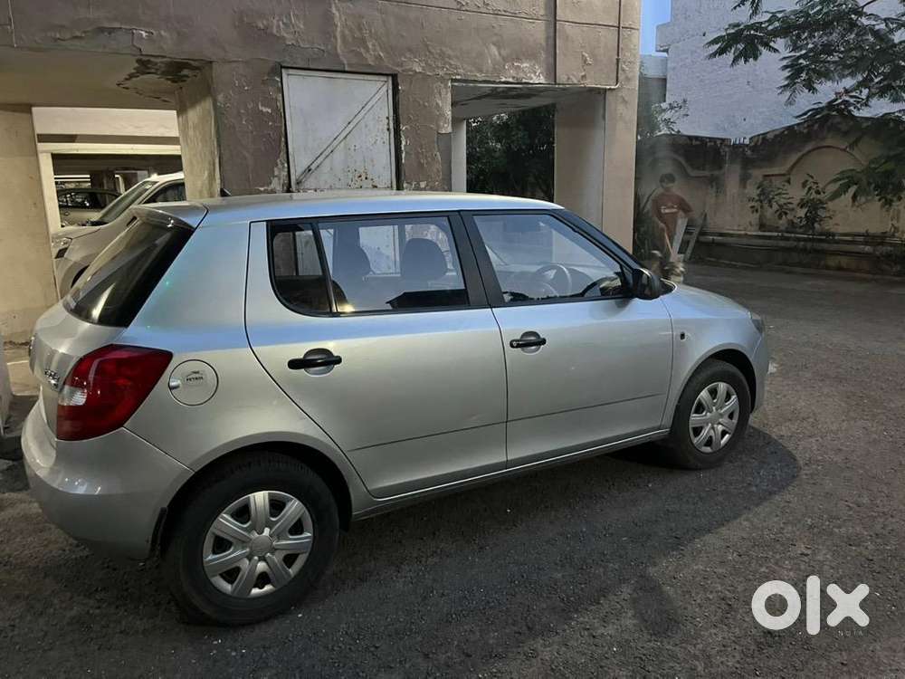 Skoda Fabia 2011 Petrol 32000 Km Driven