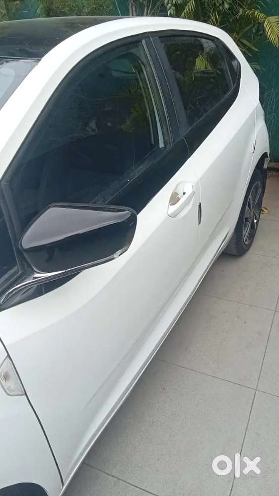 Tata Altroz 2022 Petrol 53000 Km Driven Automatic