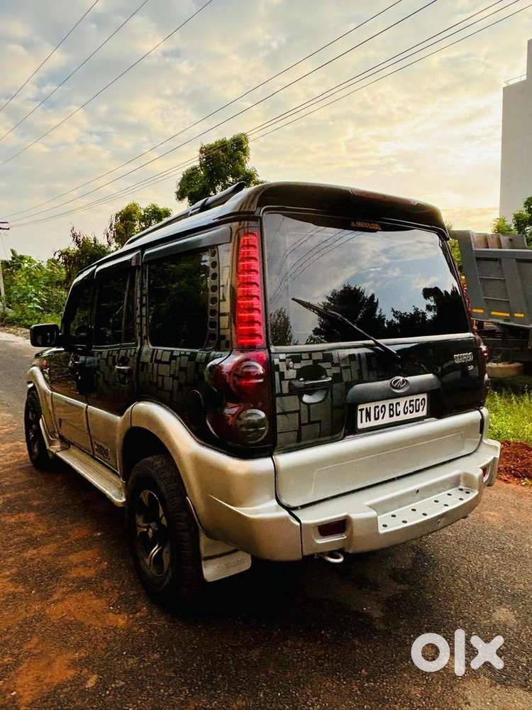 Mahindra Scorpio Classic 2010 Diesel 150000 Km Driven