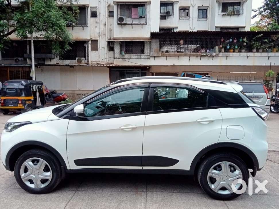 Tata Nexon 1.2 Revotron Xm (s), 2023, Petrol