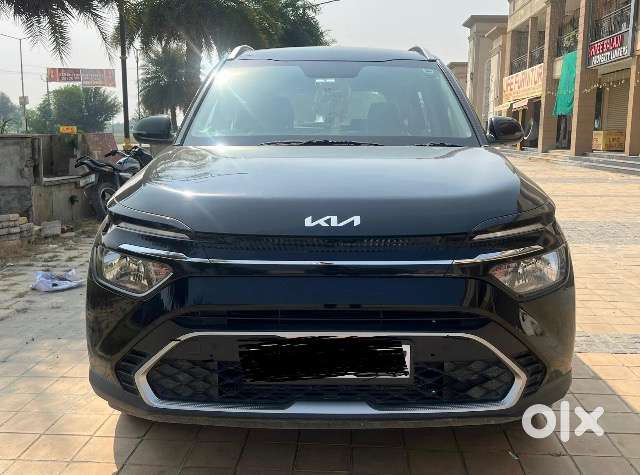 Kia Carens Petrol 2024 Model