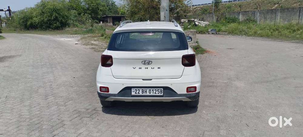 Hyundai Venue S 1.2 Petrol, 2022, Petrol